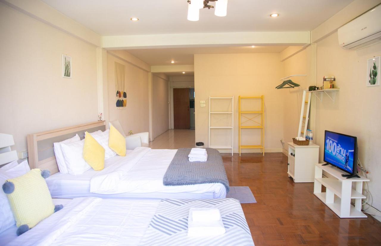 Apartemen Hello Host - Yellow *
